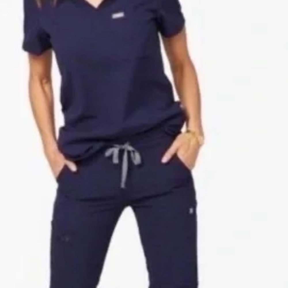 Figs Women's Navy Scrub Set